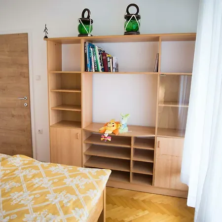 Apartma Ela ブレッド